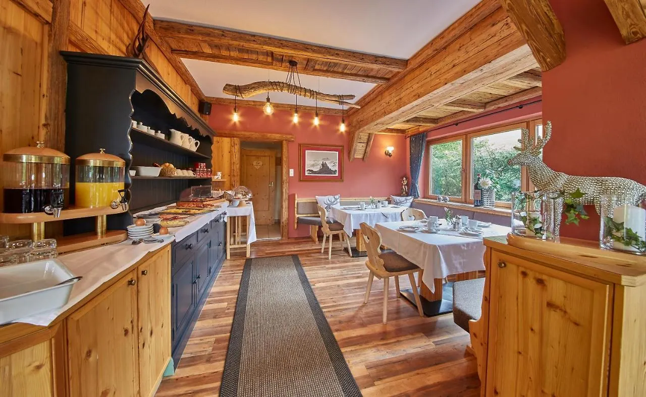 Sportpension Enzian Saalbach-Hinterglemm 3*,