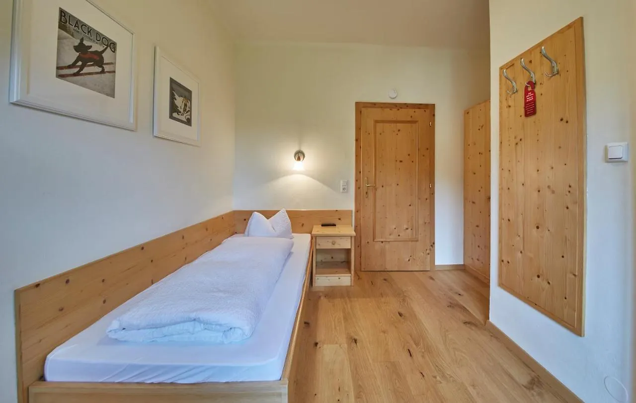Sportpension Enzian Saalbach-Hinterglemm 3*,