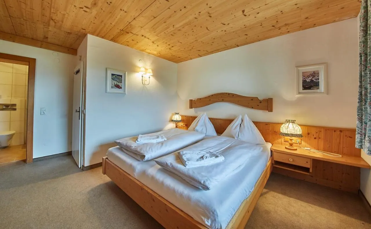 Sportpension Enzian Saalbach-Hinterglemm 3*,  Østrig
